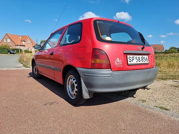 Toyota Starlet 1997 photo 5