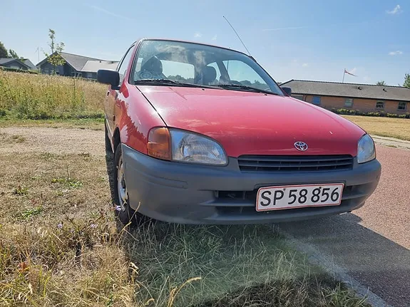 Toyota Starlet 1997 photo 4
