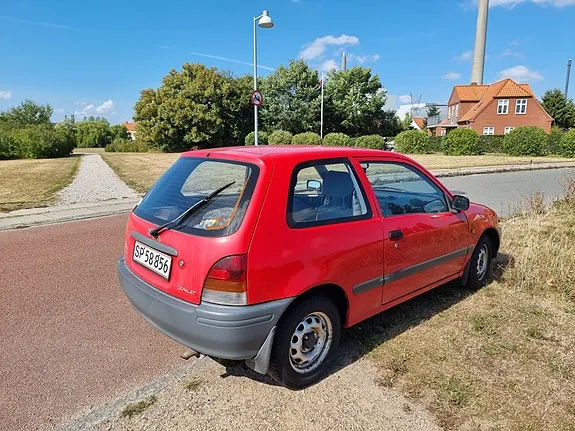 Toyota Starlet 1997 photo 3