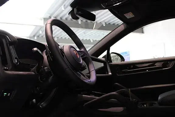 Porsche Cayenne 2026 photo 3