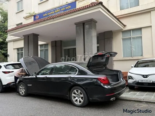 BMW 7 Series 2013 photo 2
