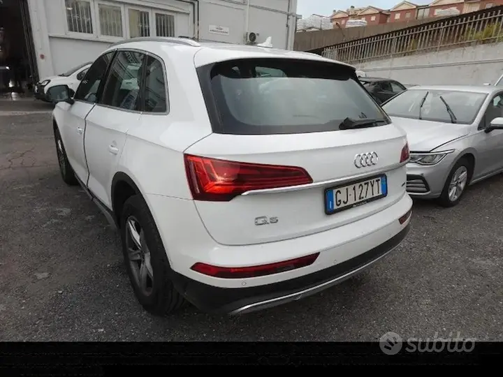 Audi Q5 2022 photo 2