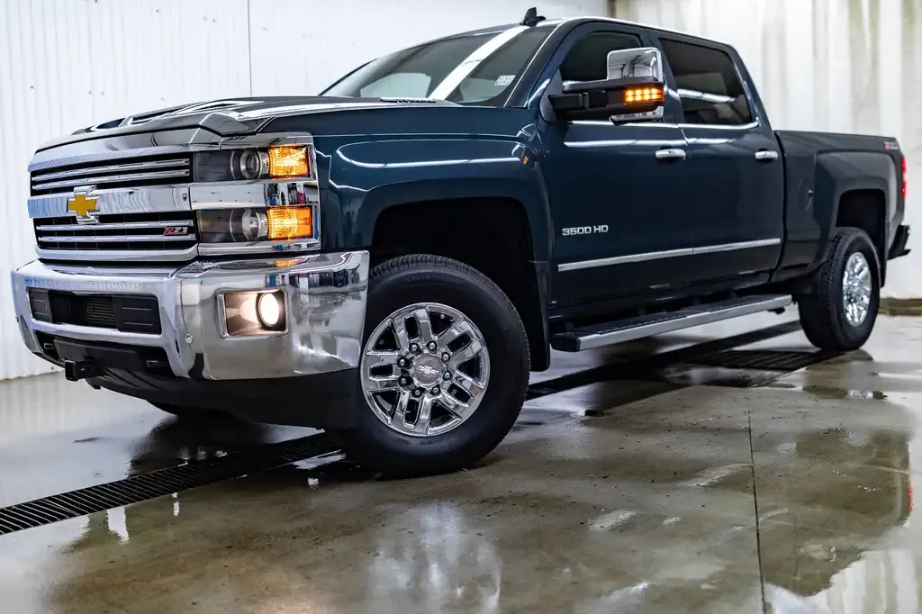 Chevrolet Silverado 3500 2017 photo 3