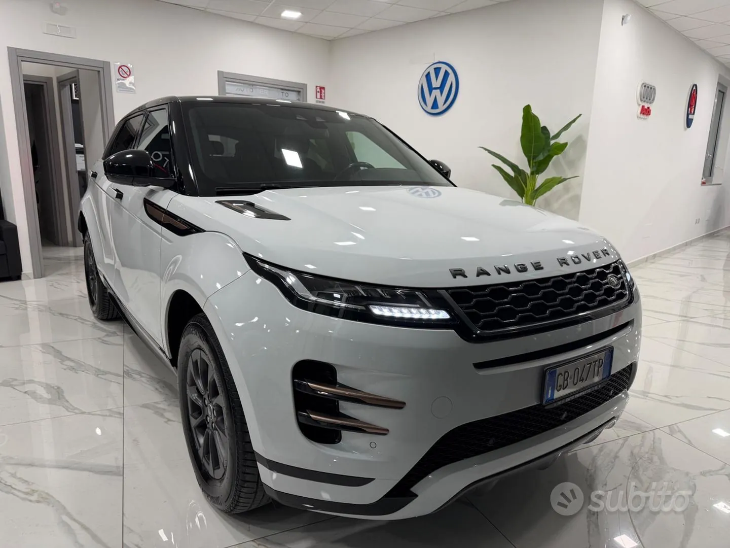 Land Rover Range Rover Evoque 2020 photo 2
