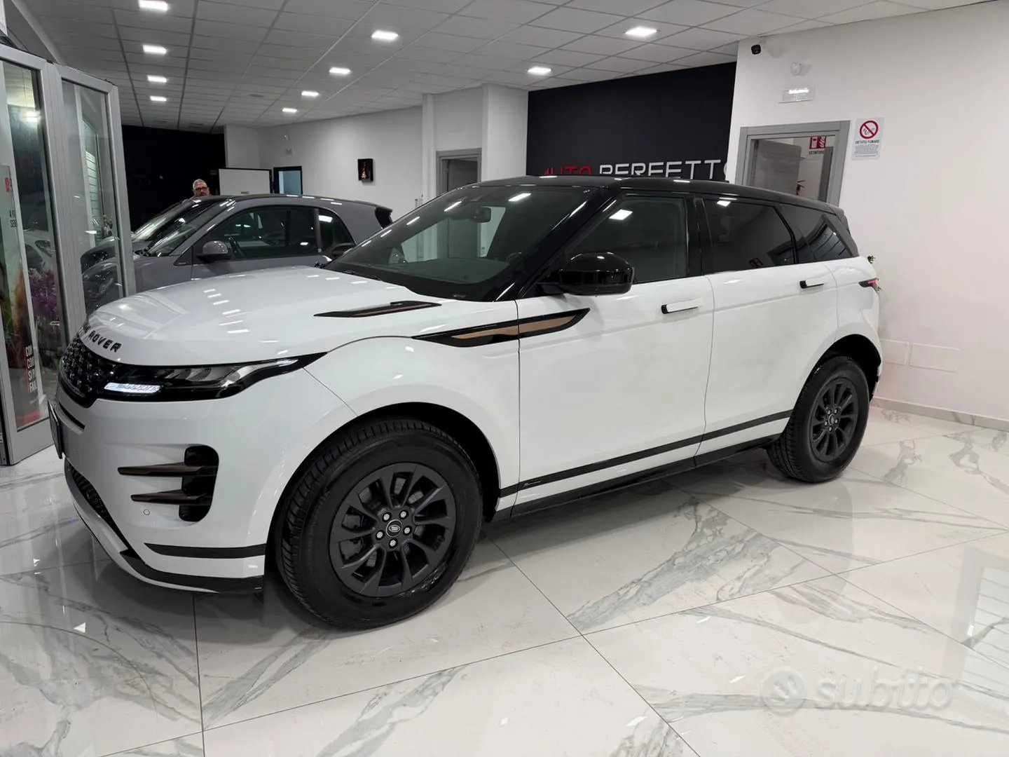 Land Rover Range Rover Evoque 2020 photo 3