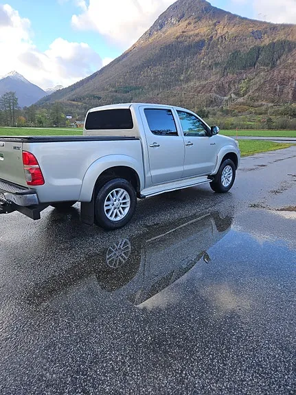 Toyota Hilux 2013 photo 5
