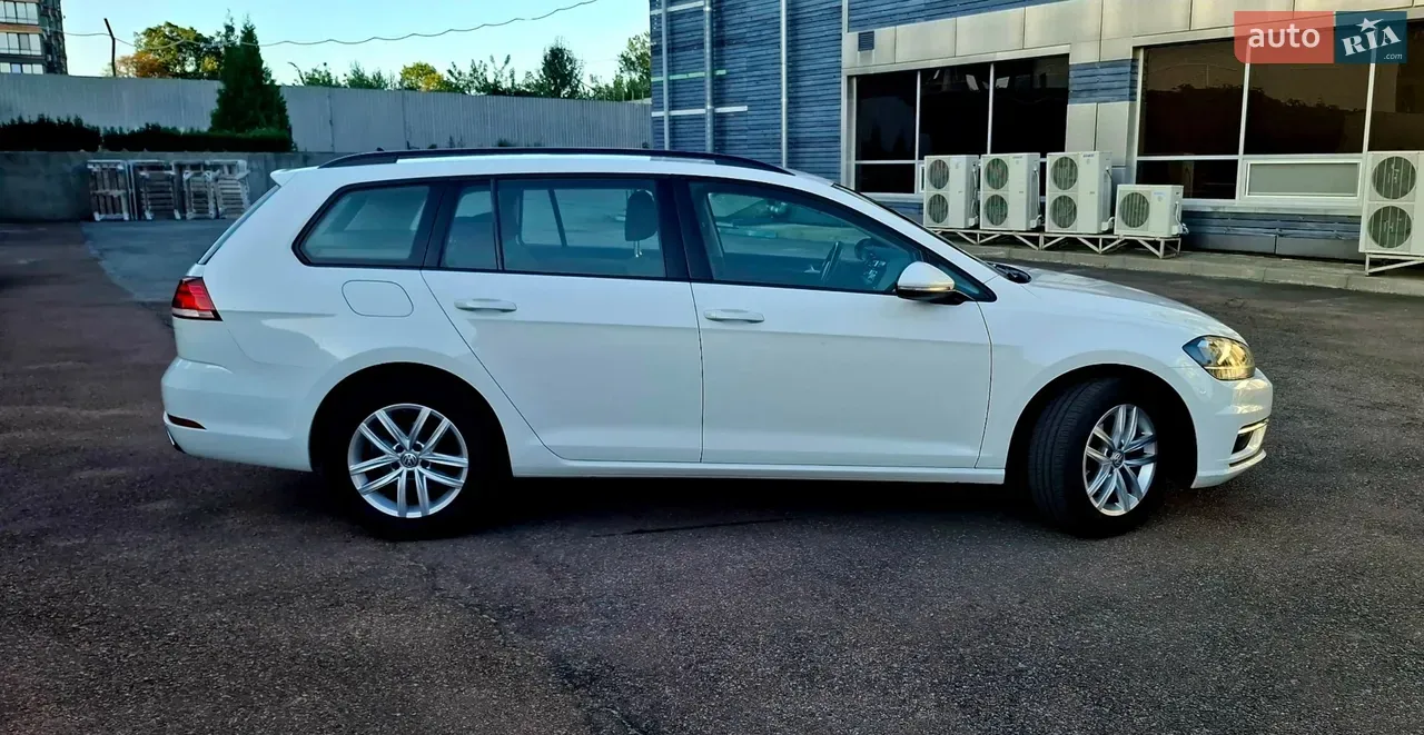 Volkswagen Golf 2018 photo 5