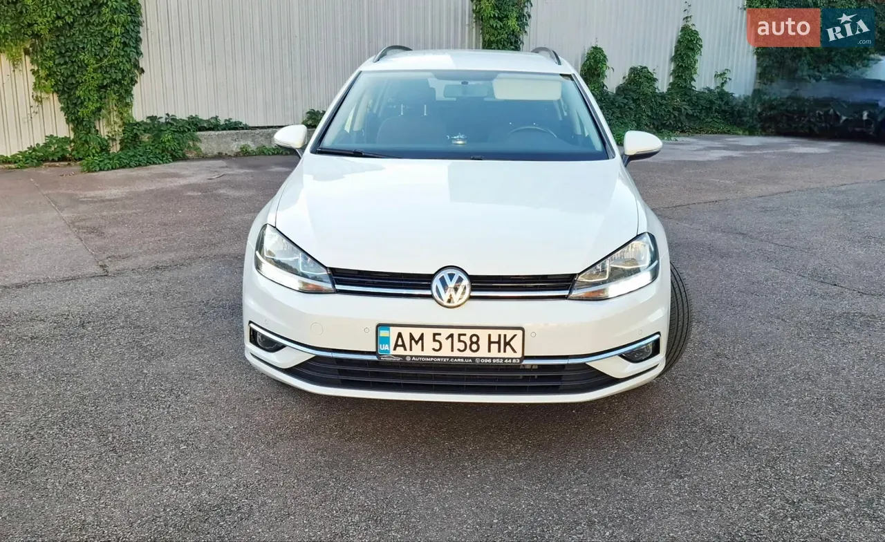 Volkswagen Golf 2018 photo 2