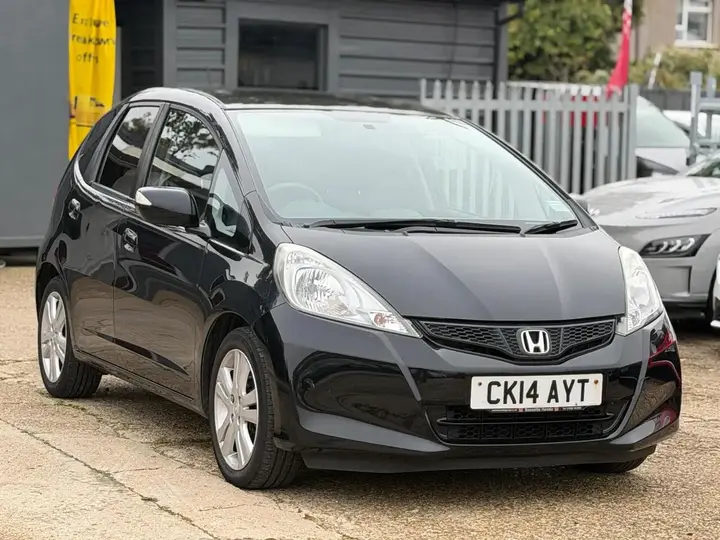 Honda Jazz 2014 photo 2