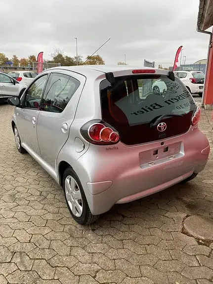 Toyota Aygo 2011 photo 3