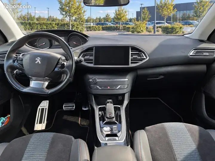 Peugeot 308 2020 photo 3