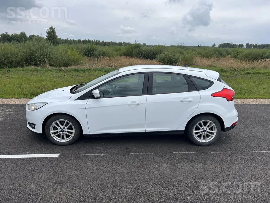 Ford Focus 2017 photo 2