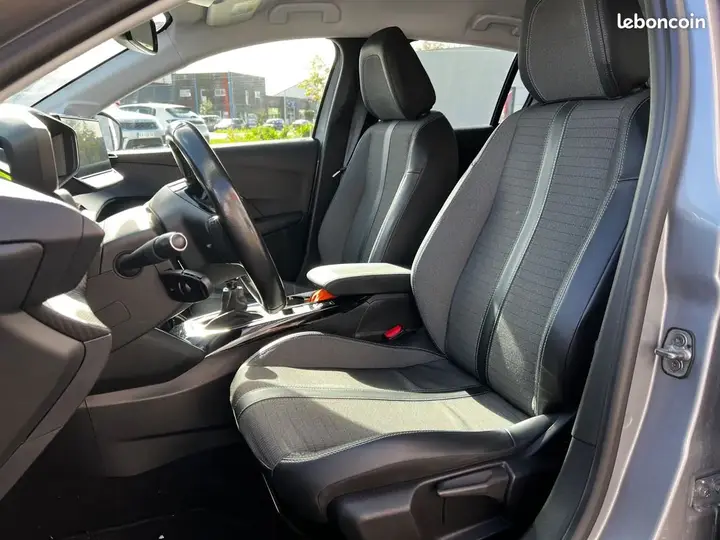 Peugeot 208 2020 photo 5