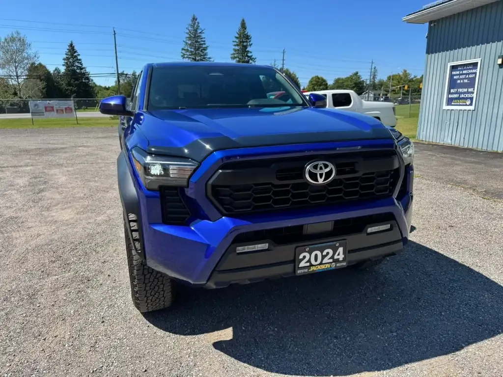 Toyota Tacoma 2024 photo 2