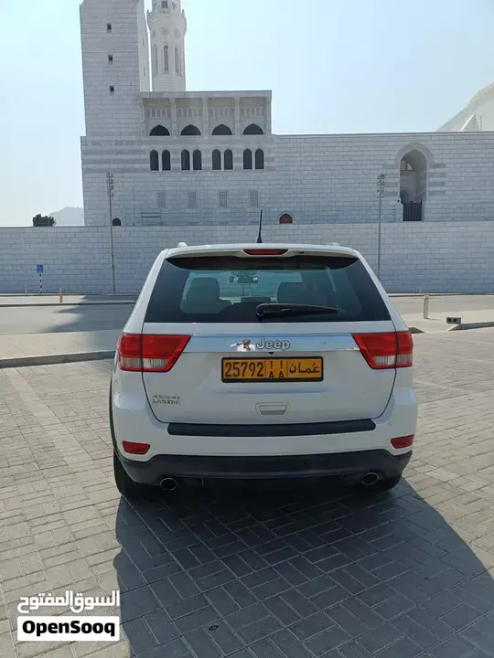 Jeep Grand Cherokee 2012 photo 4