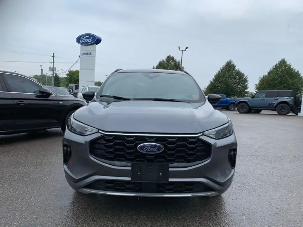 Ford Escape 2023 photo 2