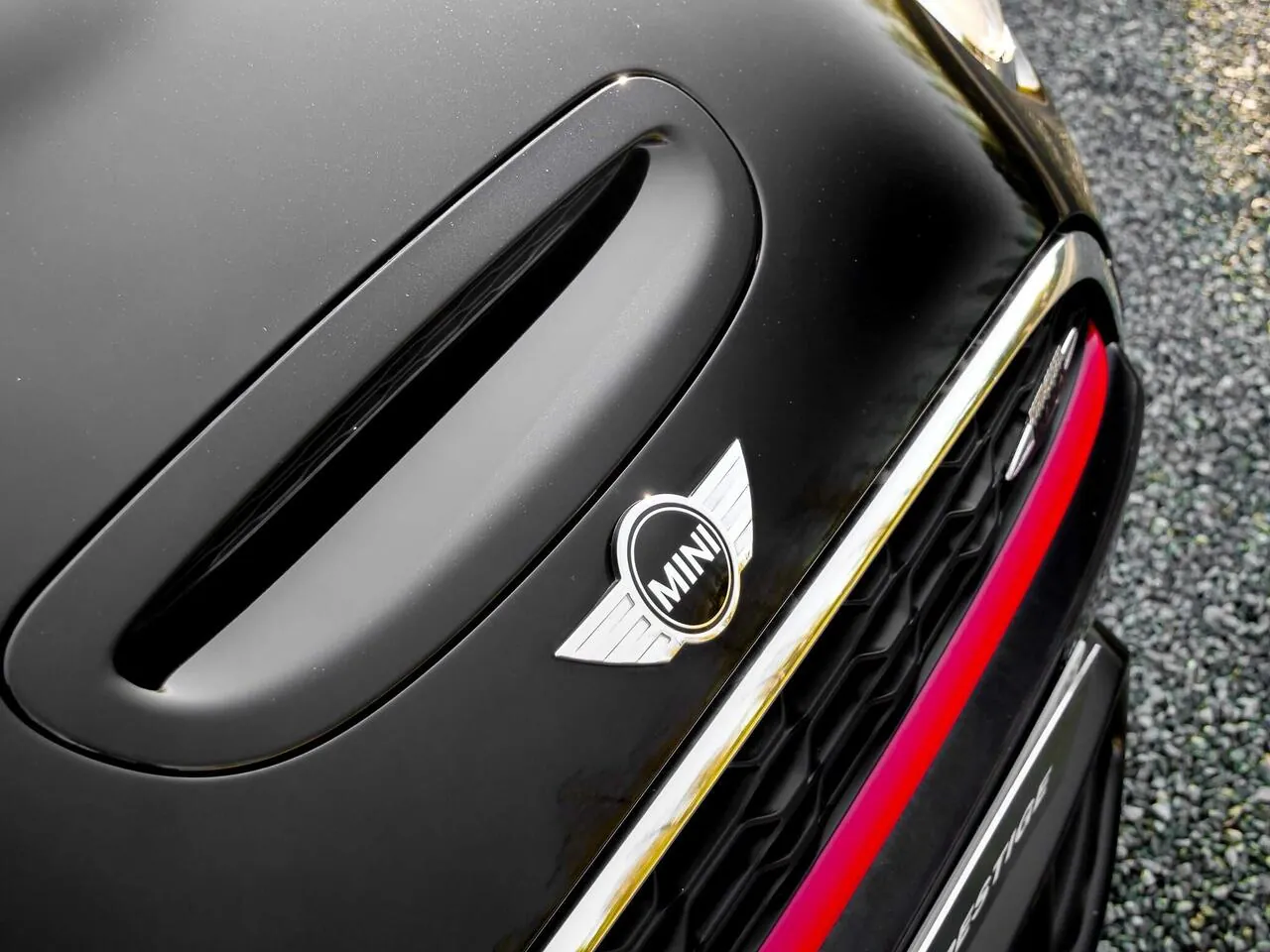 Mini John Cooper Works 2016 photo 2