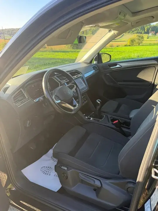 Volkswagen Tiguan 2022 photo 3