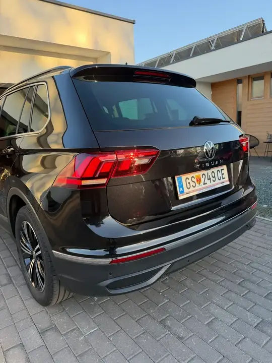 Volkswagen Tiguan 2022 photo 2