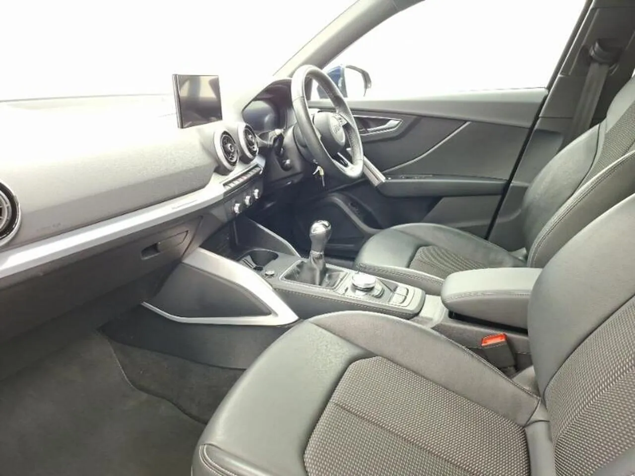 Audi Q2 2023 photo 5