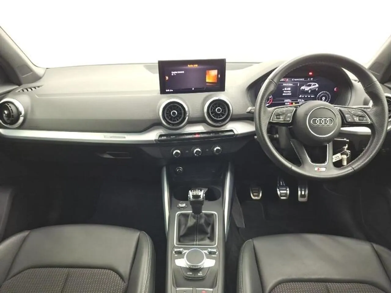 Audi Q2 2023 photo 3