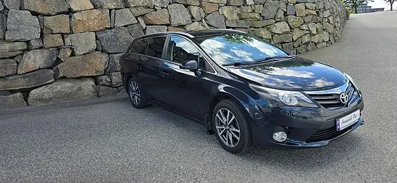 Toyota Avensis 2014 photo 3