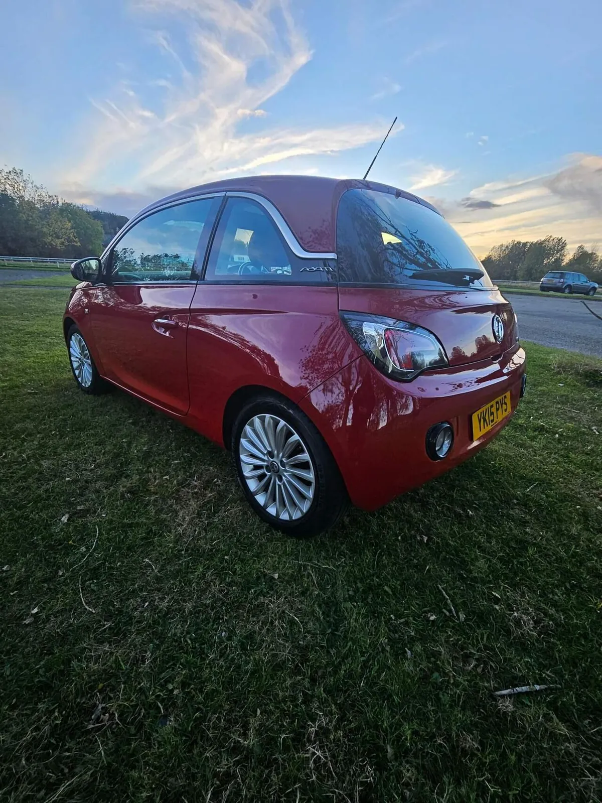 Vauxhall Adam 2015 photo 2