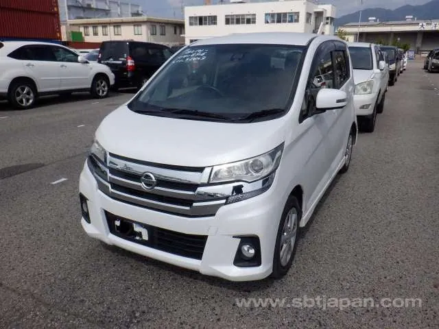 Nissan Dayz Highway Star X 2017 photo 2