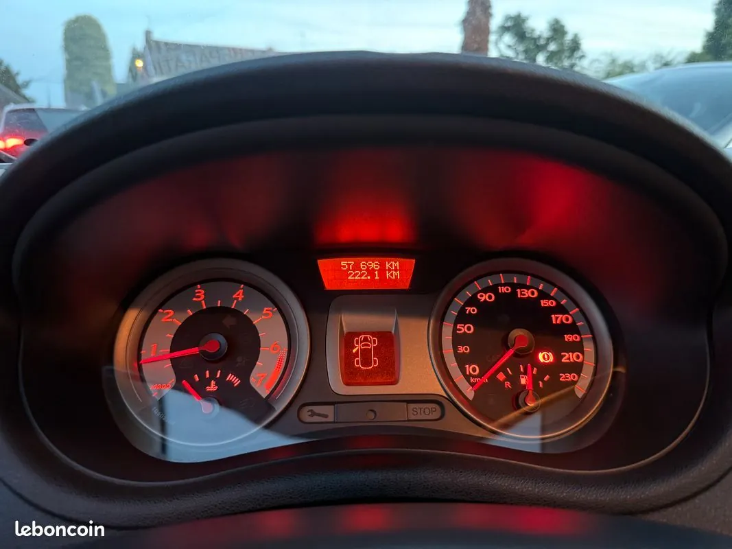 Renault Clio 2006 photo 5