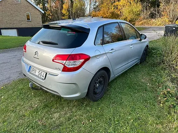 Citroen C4 2011 photo 2