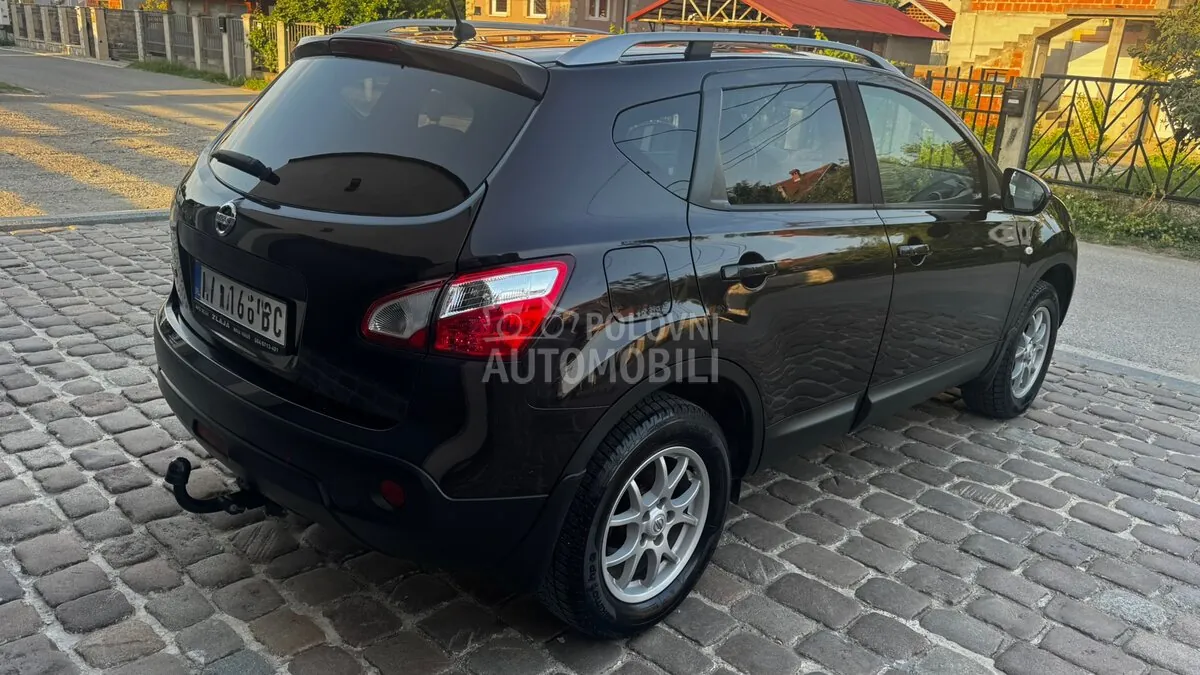 Nissan Qashqai 2010 photo 4