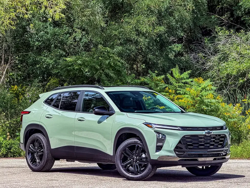Chevrolet Trax 2026 photo 2