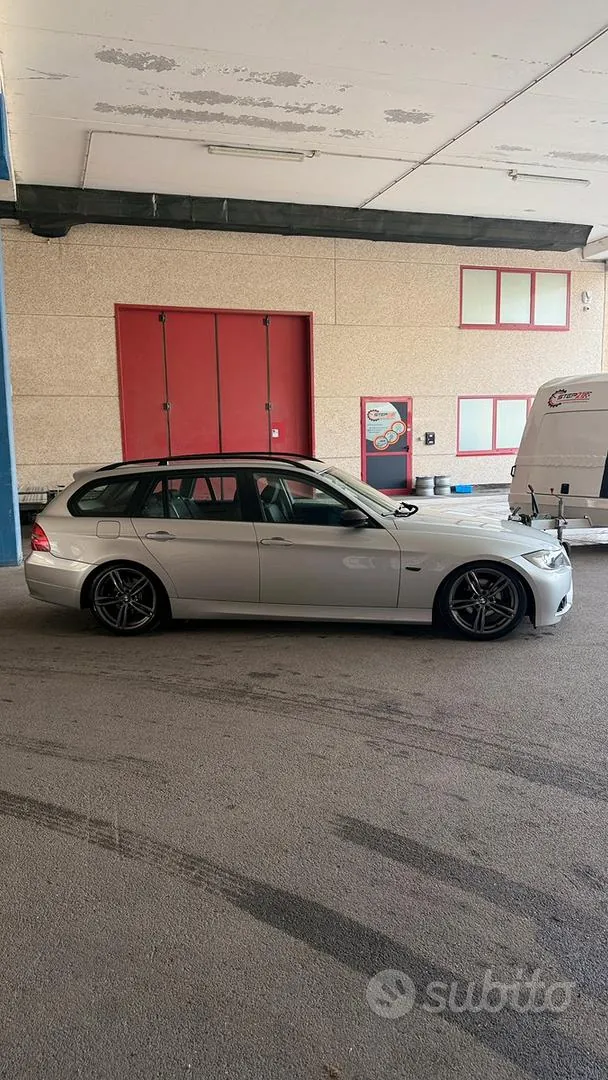 BMW 320D 2005 photo 2