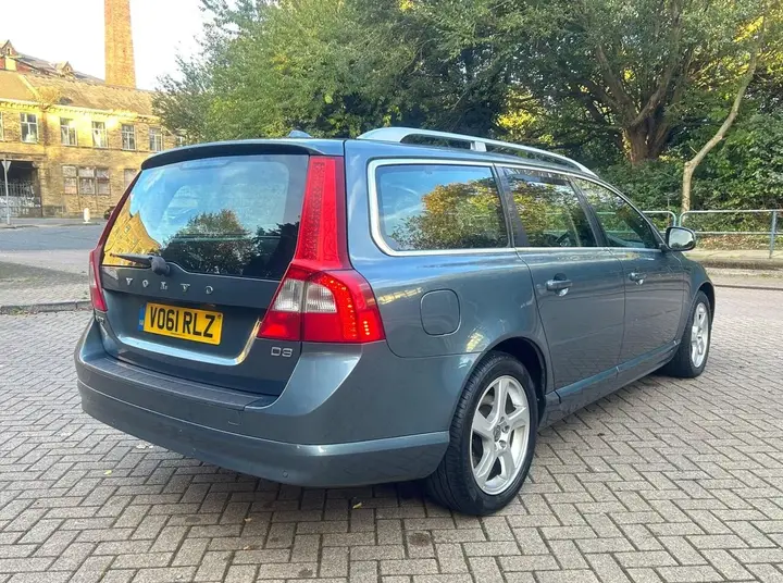 Volvo V70 2011 photo 5