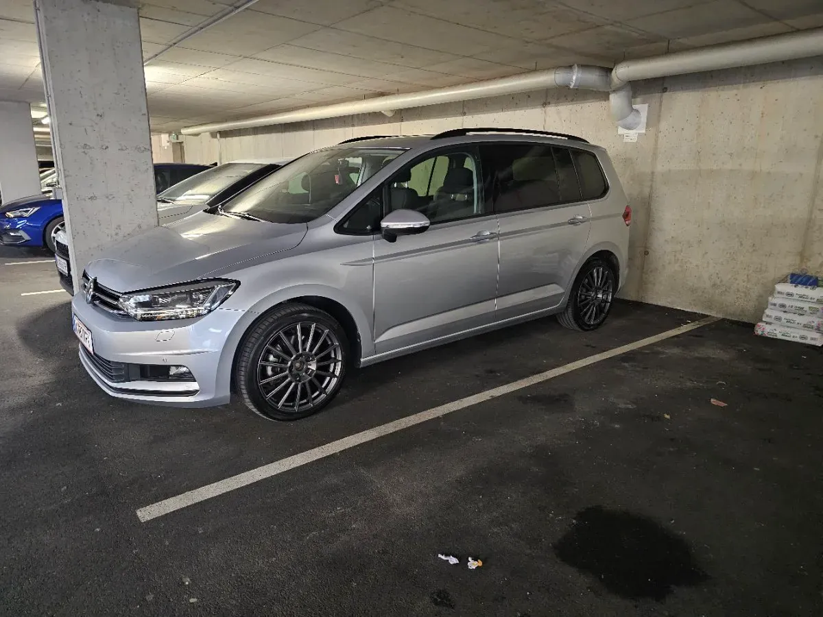 Volkswagen Touran 2019 photo 2