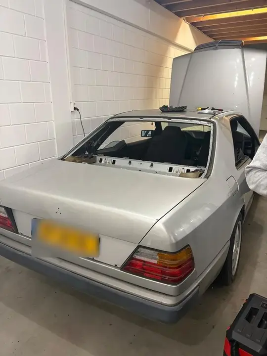 Mercedes-Benz W124