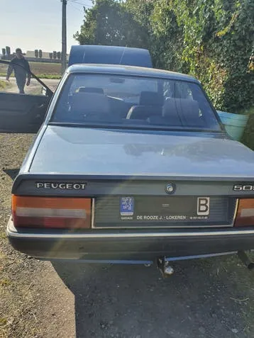 Peugeot 505