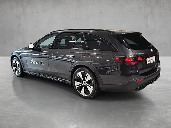 Mercedes-Benz E300 De 2026 photo 3