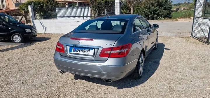 Mercedes-Benz E 2009 photo 3