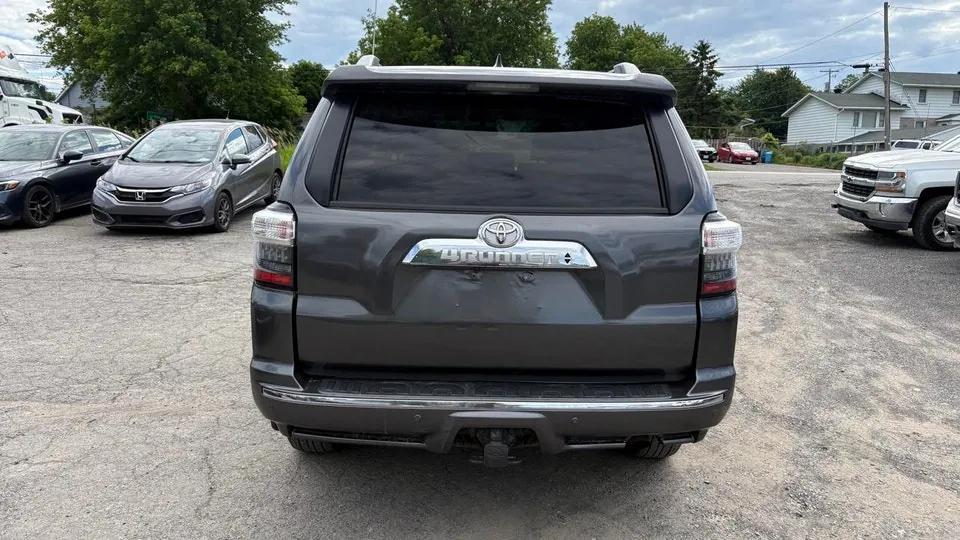 Toyota 4Runner 2016 photo 4