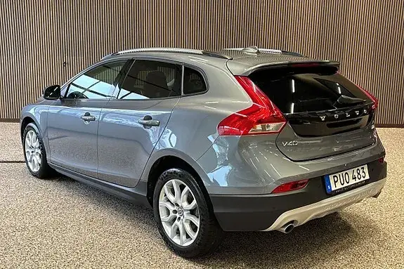Volvo V40 Cross Country 2019 photo 3