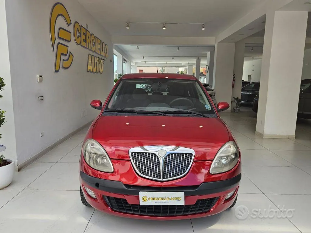 Lancia Ypsilon