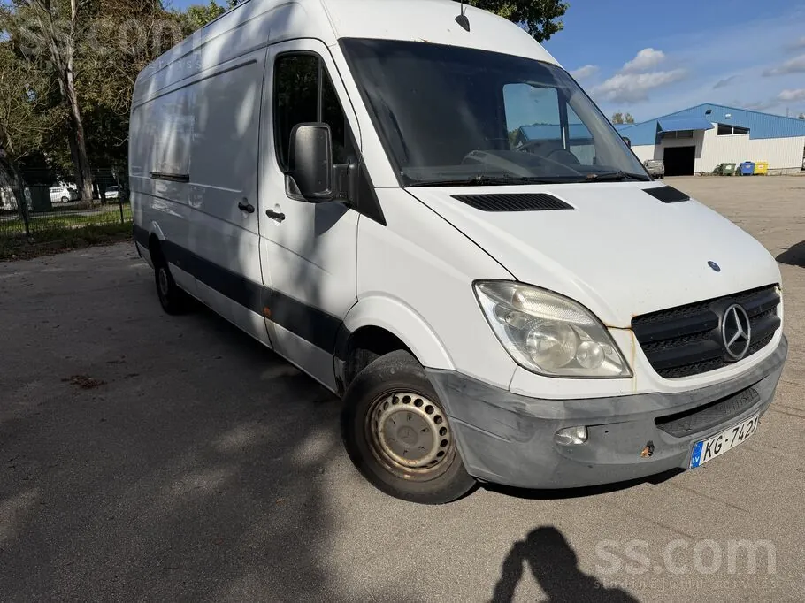 Mercedes-Benz Sprinter 2012 photo 2