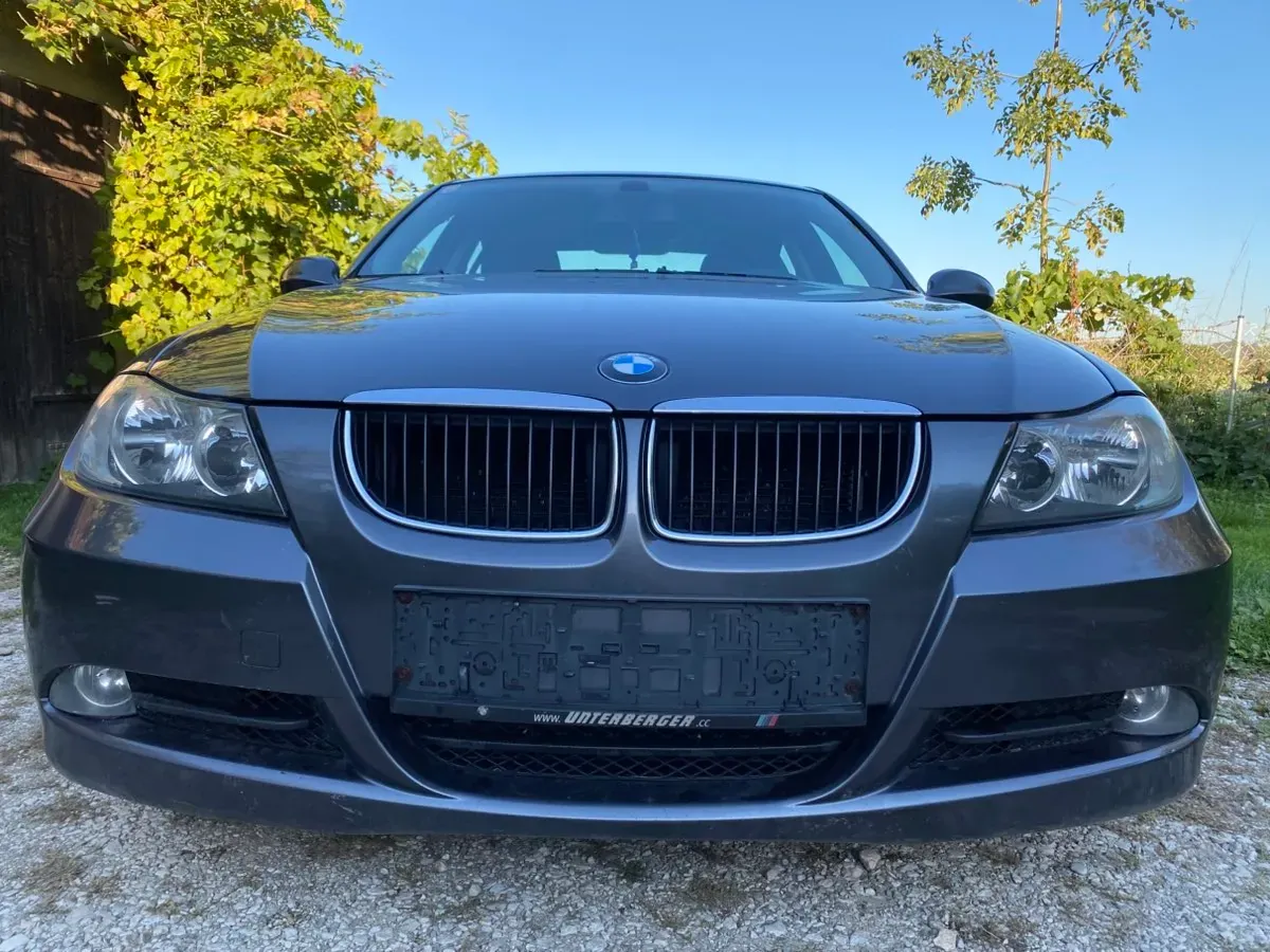 BMW 3 Series 2006 photo 2