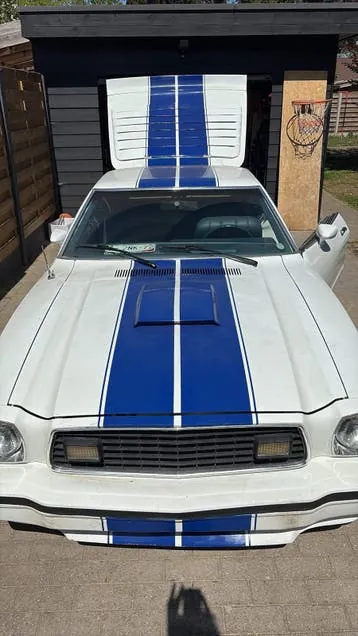 Ford Mustang Cobra