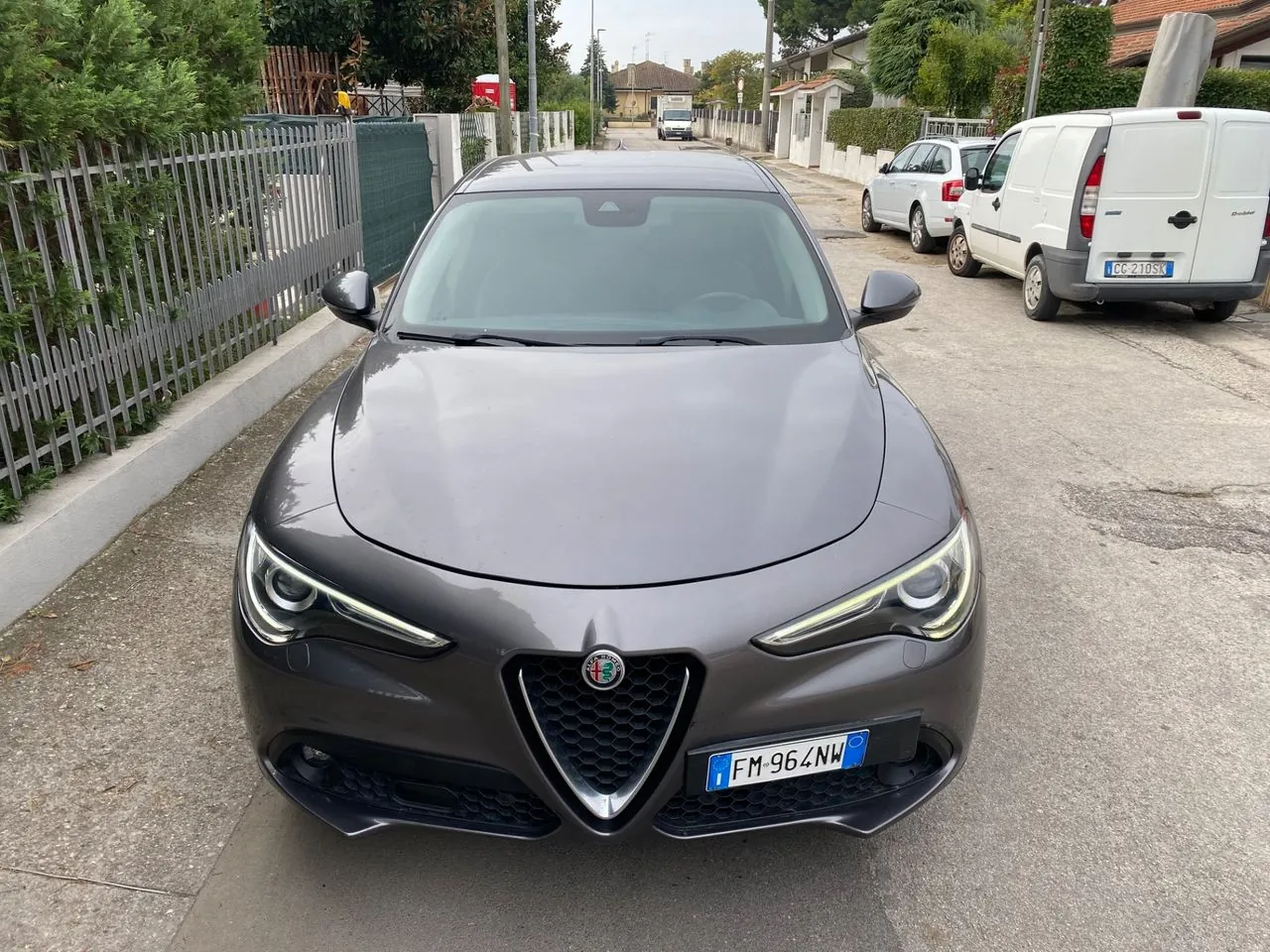 Alfa Romeo Stelvio 2018 photo 2