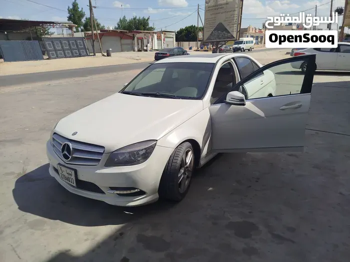 Mercedes-Benz C300 2012 photo 4