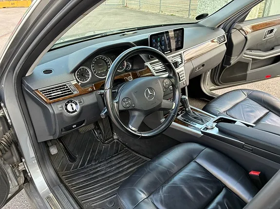Mercedes-Benz E200 2010 photo 5