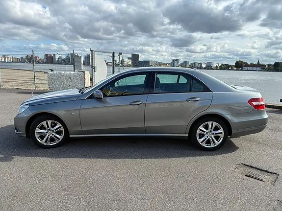 Mercedes-Benz E200