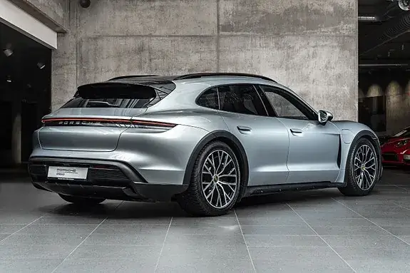 Porsche Taycan 2023 photo 3